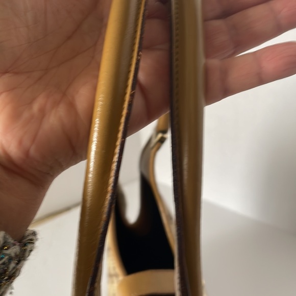 ❌🛑Price Drop ❌Authentic Gucci Jacquie GG Canvas Handbag. - Picture 12 of 16